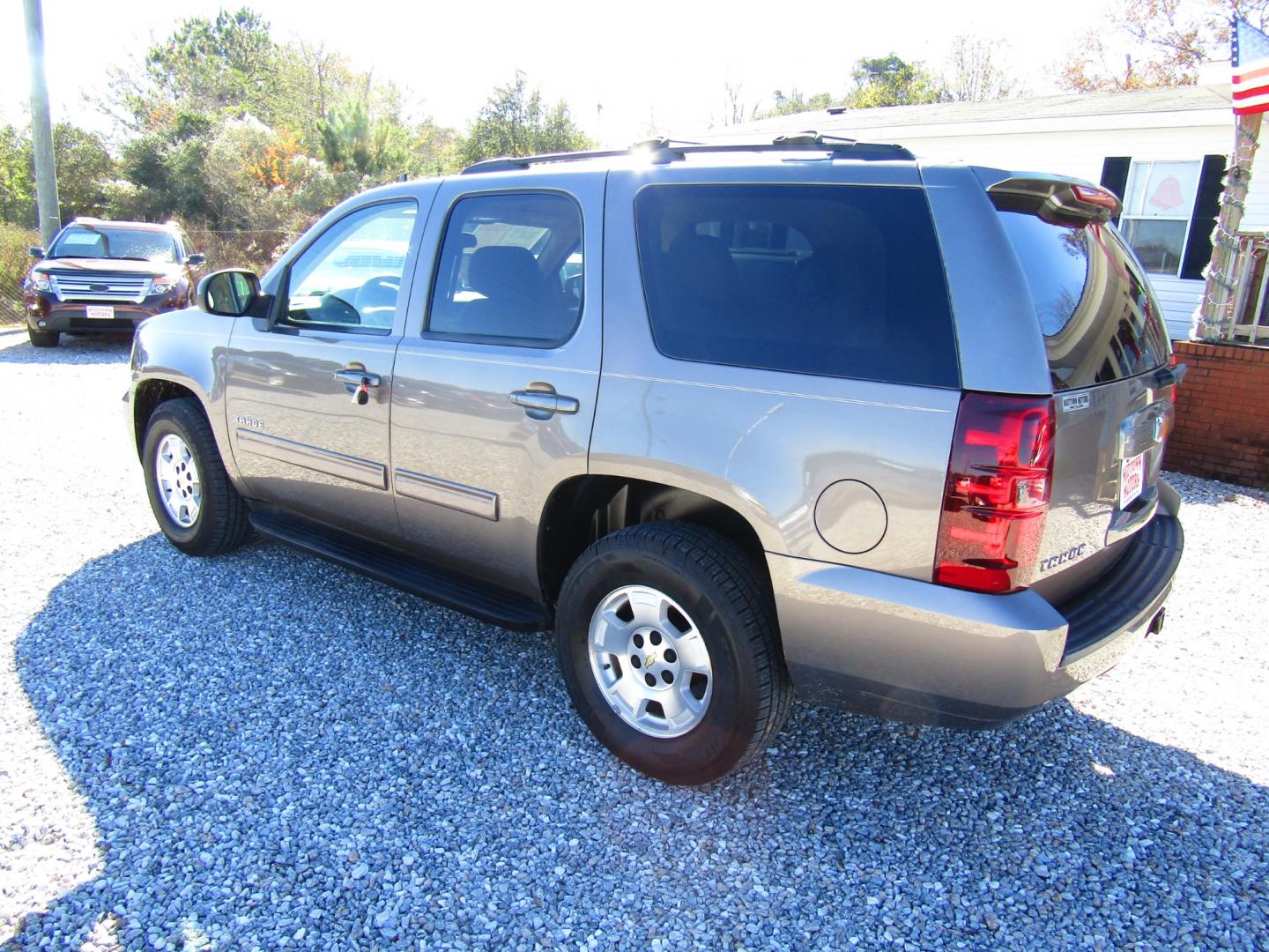 2012 Brown /Tan Chevrolet Tahoe (1GNSCAE07CR) , Automatic transmission, located at 15016 S Hwy 231, Midland City, AL, 36350, (334) 983-3001, 31.306210, -85.495277 - Photo#5